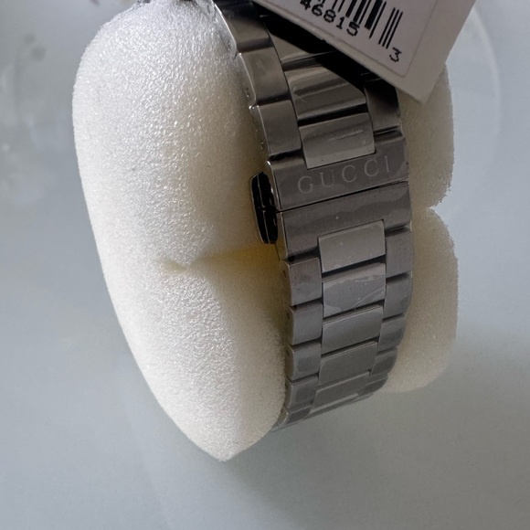 Gucci Bee Watch - Picture 13 of 15